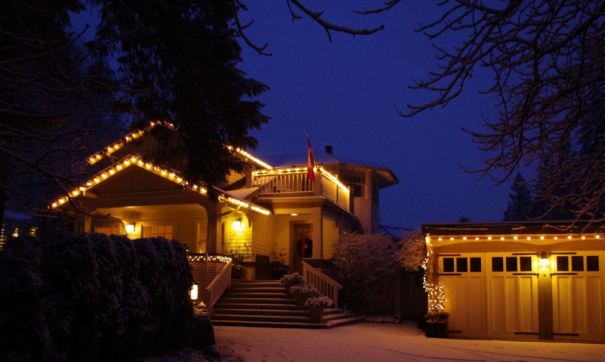 Thistledown House West Vancouver Extérieur photo